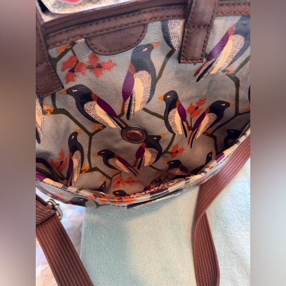 Fossil Bird Pattern Crossbody Bag - Picture 6 of 7